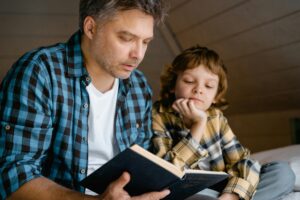 dad and child reading