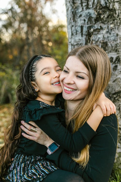 mom and daughter